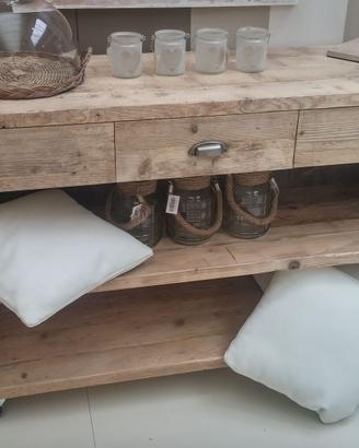 credenza bordi arrotondati legno vecchio su ruote