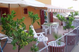 Appartamento vista mare con terrazza, wifi, clima