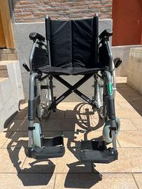Sedia a rotelle leggera