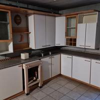 Cucina Angolare Completa con Lavandino e Faretti
