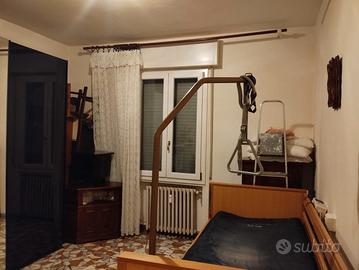 letto con sollevatore per anziani