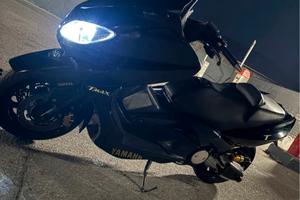 Yamaha T-Max 