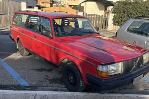 Volvo 240 Polar