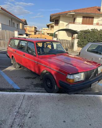 Volvo 240 Polar
