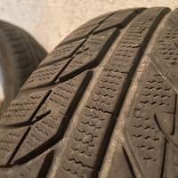 4 gomme toyo  165/60/15  x aygo/C1 / 107