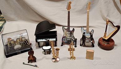 COLLEZIONE MINI STRUMENTI MUSICALI