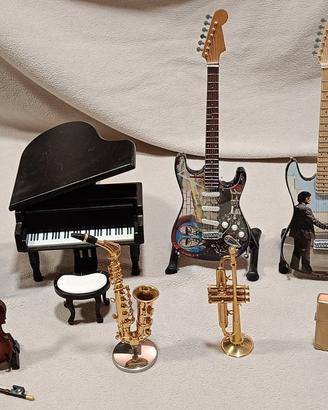 COLLEZIONE MINI STRUMENTI MUSICALI