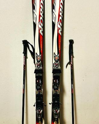 Sci Nordica + attacchi Marker + racchette