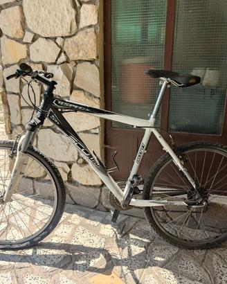 BICICLETTA MTB SCOTT