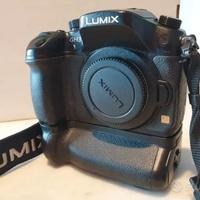 Lumix Panasonic GH3 body + Battery Grip