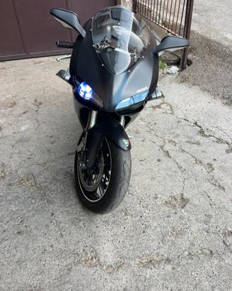 DUCATI 848