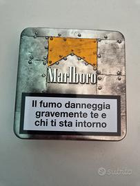 Contenitore in latta Marlboro Vintage  Completo