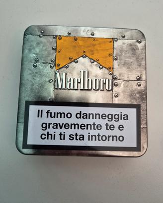 Contenitore in latta Marlboro Vintage  Completo