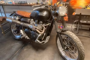 Triumph 900 scrambler