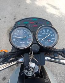 MOTO GUZZI V35 