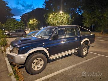 Mitsubishi L200 2005