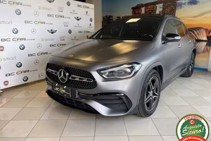 MERCEDES-BENZ GLA 180 d Auto Premium *Vernice OP