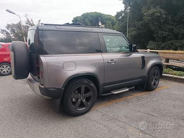 Defender 90 SE 30d mhev 200cv