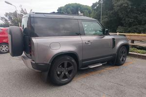 Defender 90 SE 30d mhev 200cv