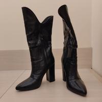 Stivali con tacco da donna 