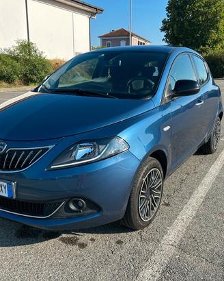 Lancia Ypsilon 1.0 FireFly 5 porte S&S Hybrid Gold