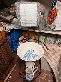 Toilette con specchio in ferro battuto