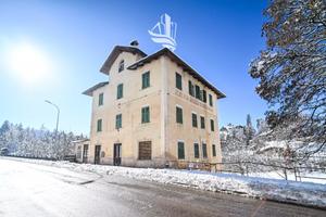 Casa indipendente con terreno a Ruffré - Via Mend