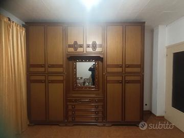 armadio e comodini anni 70