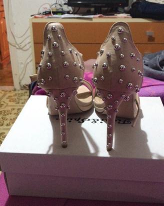 Scarpe aperte con tacco