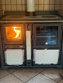 Termocucina con produzione di acqua calda