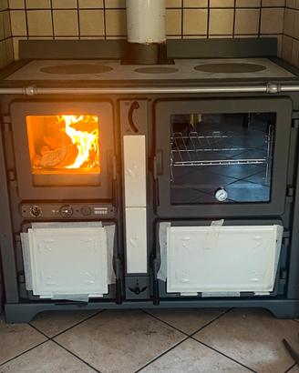 Termocucina con produzione di acqua calda