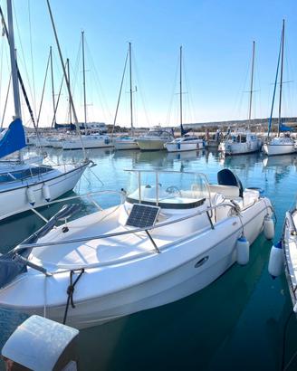 Barca fuori bordo Sessa motore Suzuki 300HP