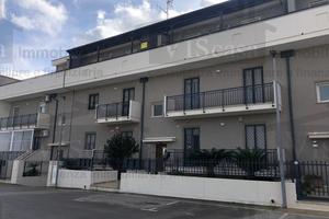 Ampio trivani doppi accessori con box auto