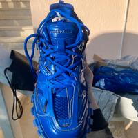 Balenciaga track sneakers mai indossate