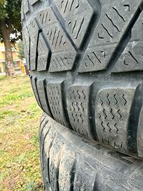 gomme 215 55 17     4 stagione      70%