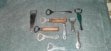 differenti cavatappi/apribottiglie 