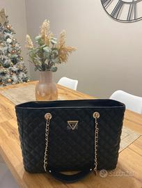 Borsa Guess nera