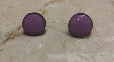 Orecchini al lobo viola smaltati