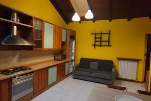 Monolocale ristrutturato vicino al confine Svizzer