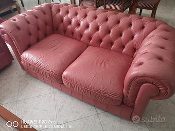 Divano Chesterfield vera pelle