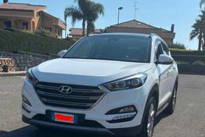 HYUNDAI  TUCSON 2.0 4WD