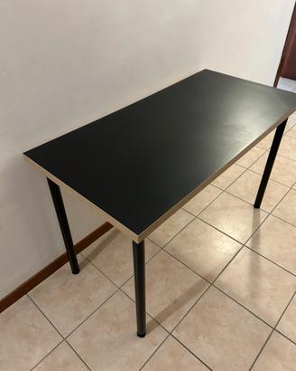 Scrivania ikea 120x60
