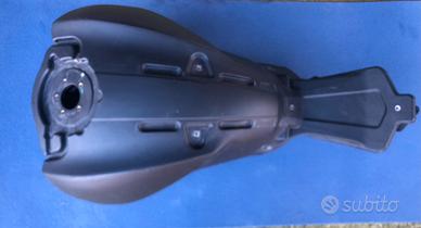 Serbatoio carburante per ducati monster 696 796