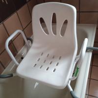 Sedia girevole per vasca