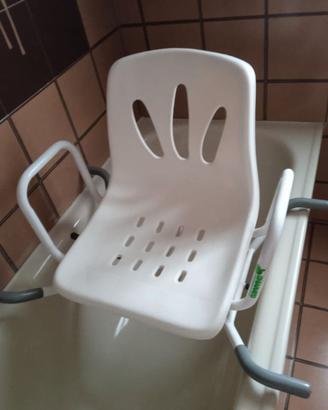 Sedia girevole per vasca