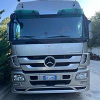 Mercedes Actros 1844