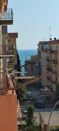 appartamento al 3 piano in un condominio signoril