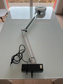 Lampada da lavoro con lente di ingrandimento