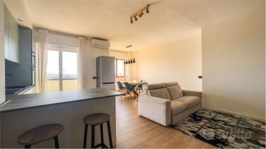 Elegante trilocale arredato con posto auto