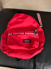 Zaino Eastpak Padded Pak’r 24L Rosso-MAI usato